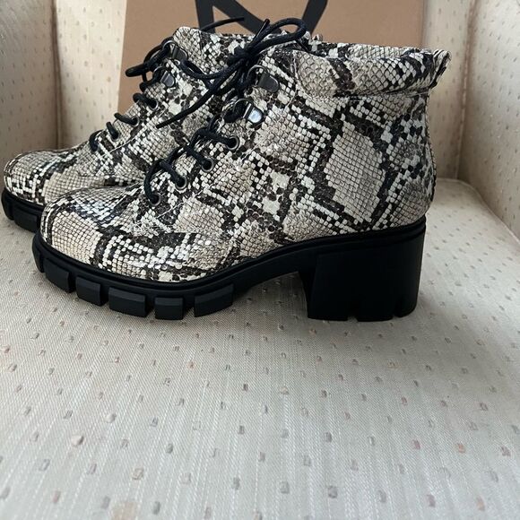 DIRTY Laundry NO DOUBT faux leather snake embossed  combat boots goth - Picture 6 of 8